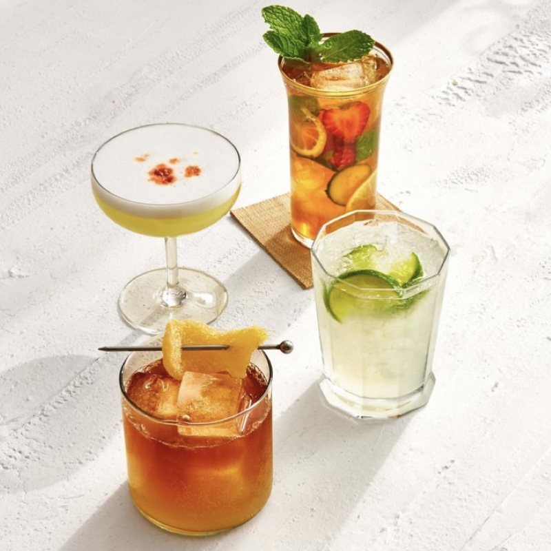 cocktails réalisés à saint denis par un barman