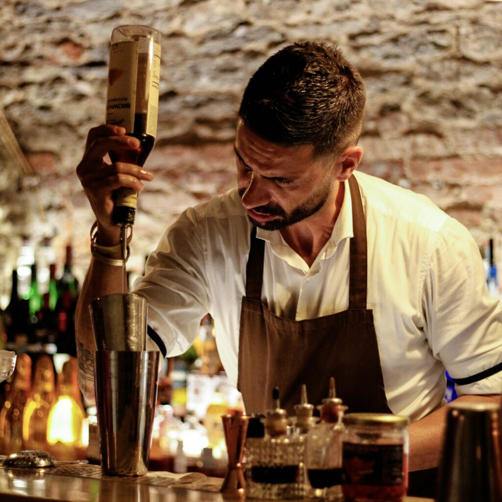 barman aux sables d'olonne